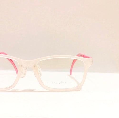 Kat Frame